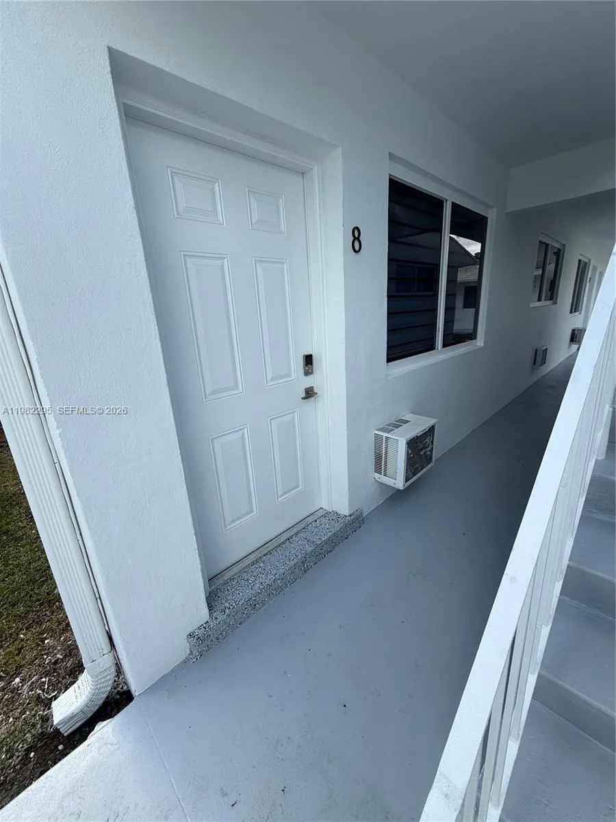 1300 NE 110th St # 8, Miami FL 33161