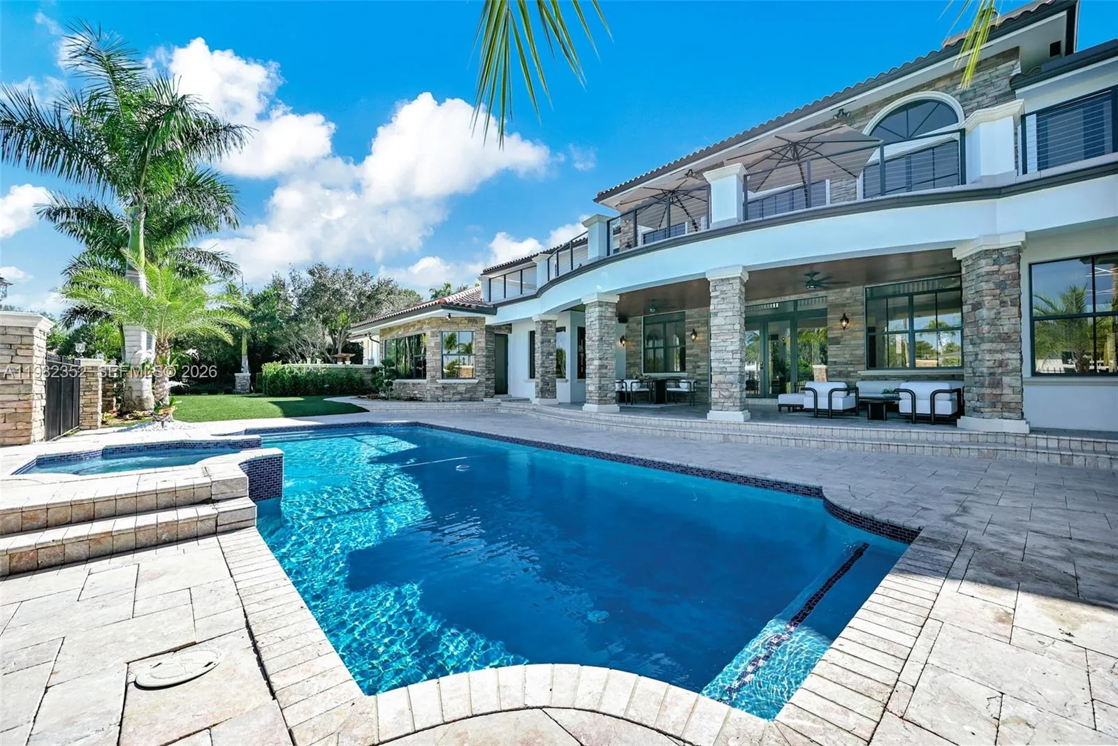 2905 Paddock Rd, Weston FL 33331