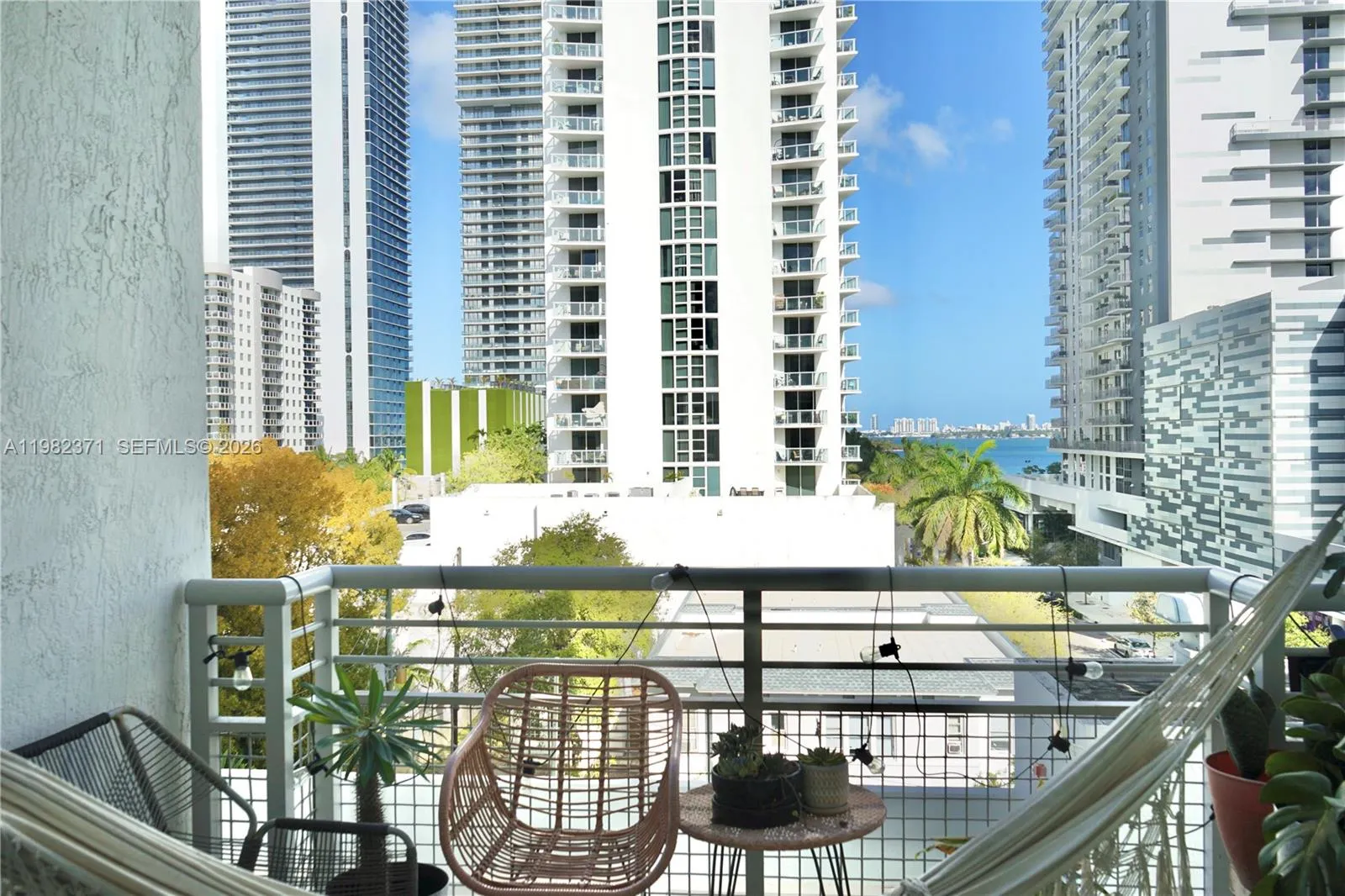 1 bedroom 1 bath for sale at 2200 NE 4th Ave # 503, Miami FL 33137