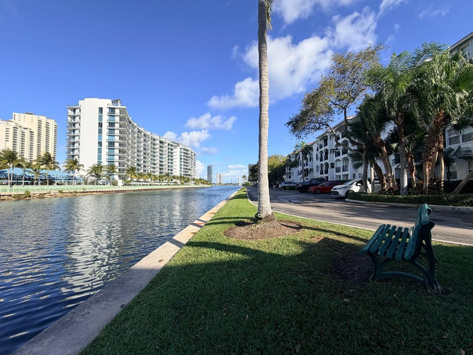 1 bedroom 1 bath for sale at 3165 NE 184th St # 6102, Aventura FL 33160