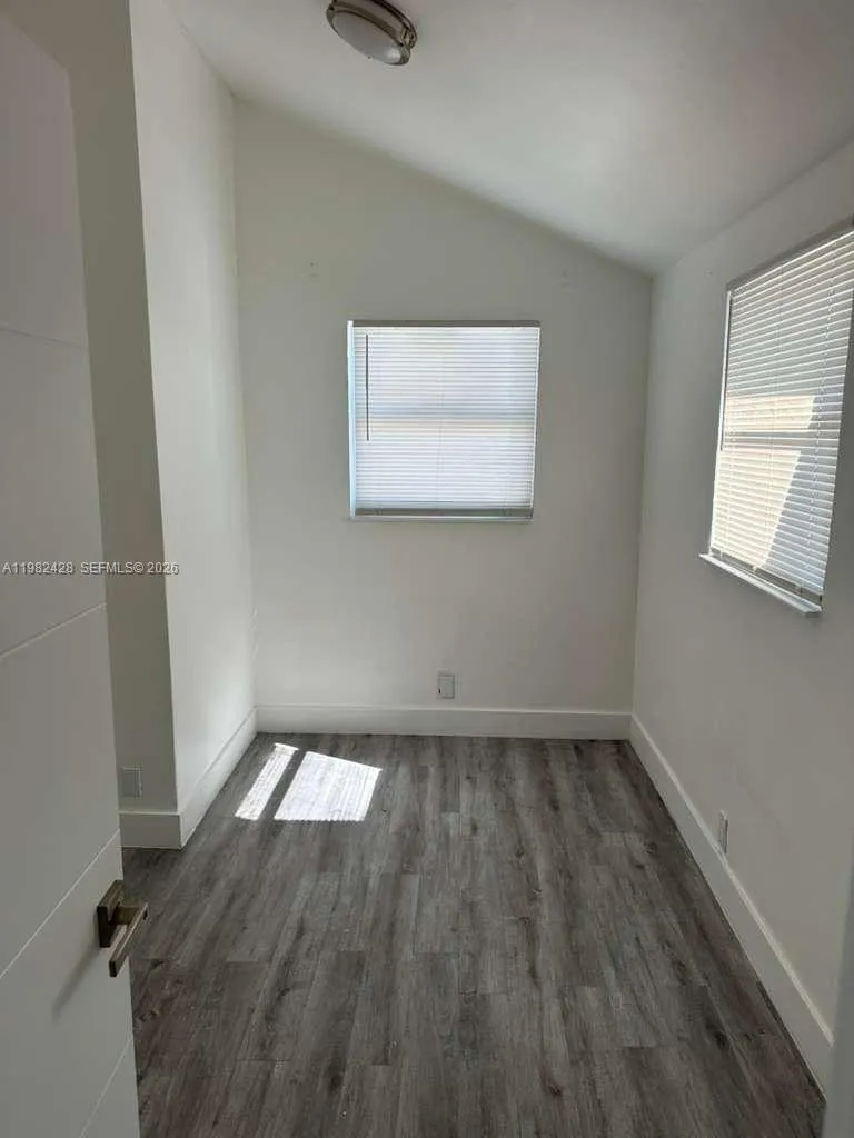 1033 NW 3rd Ave # 2, Fort Lauderdale FL 33311