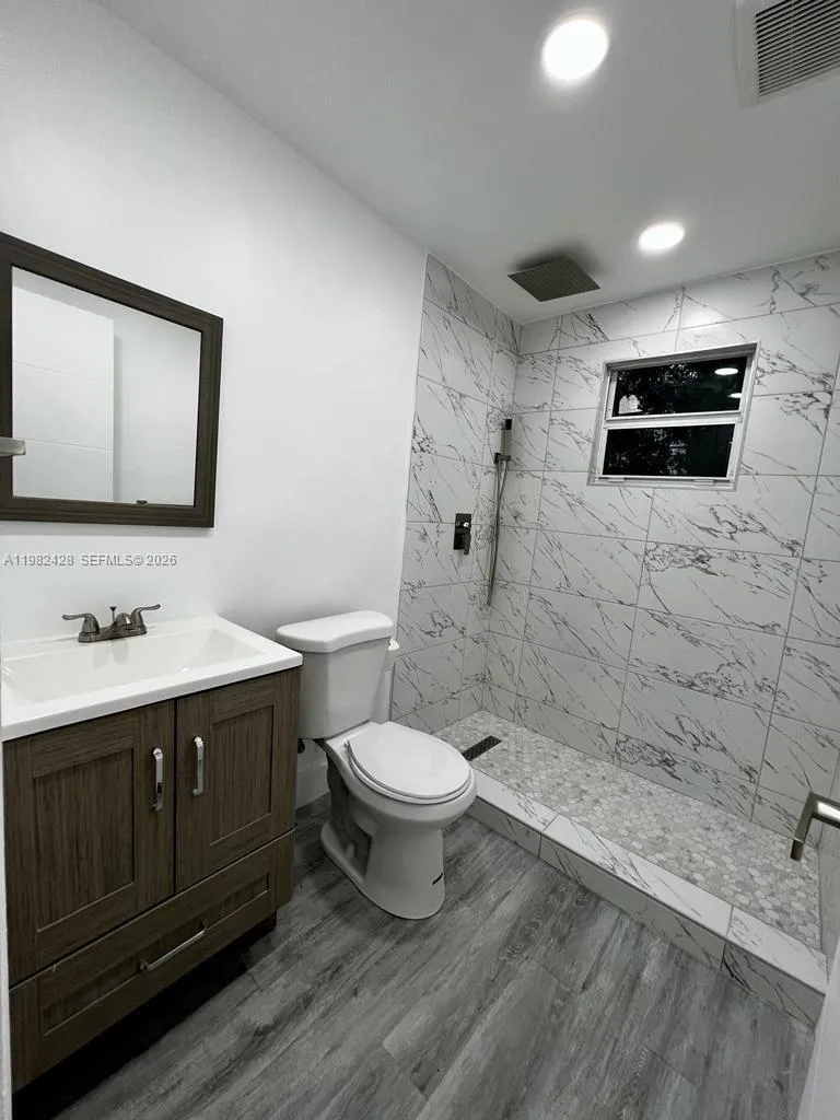 1033 NW 3rd Ave # 2, Fort Lauderdale FL 33311