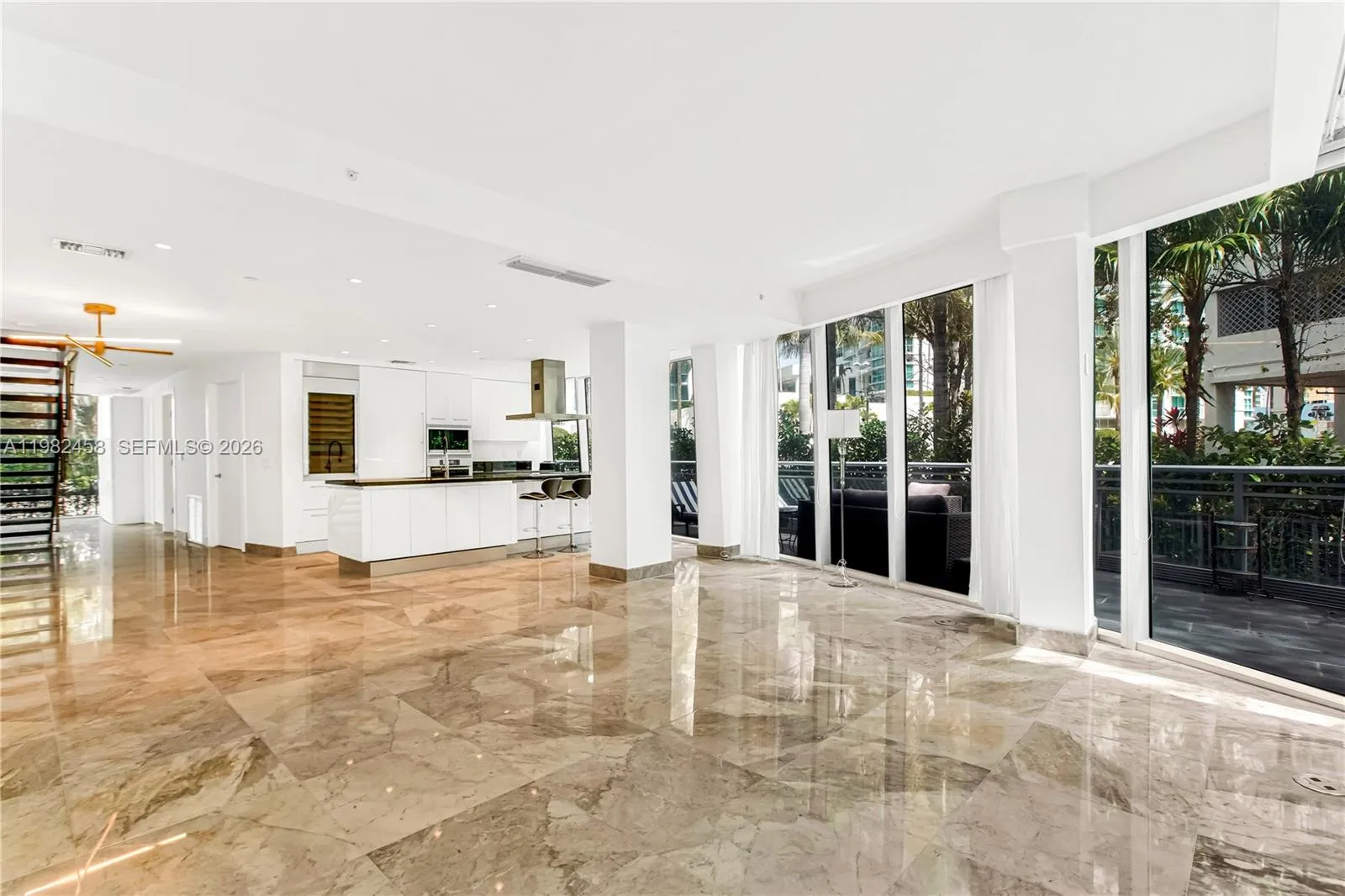 2950 NE 188th St # 150, Aventura FL 33180