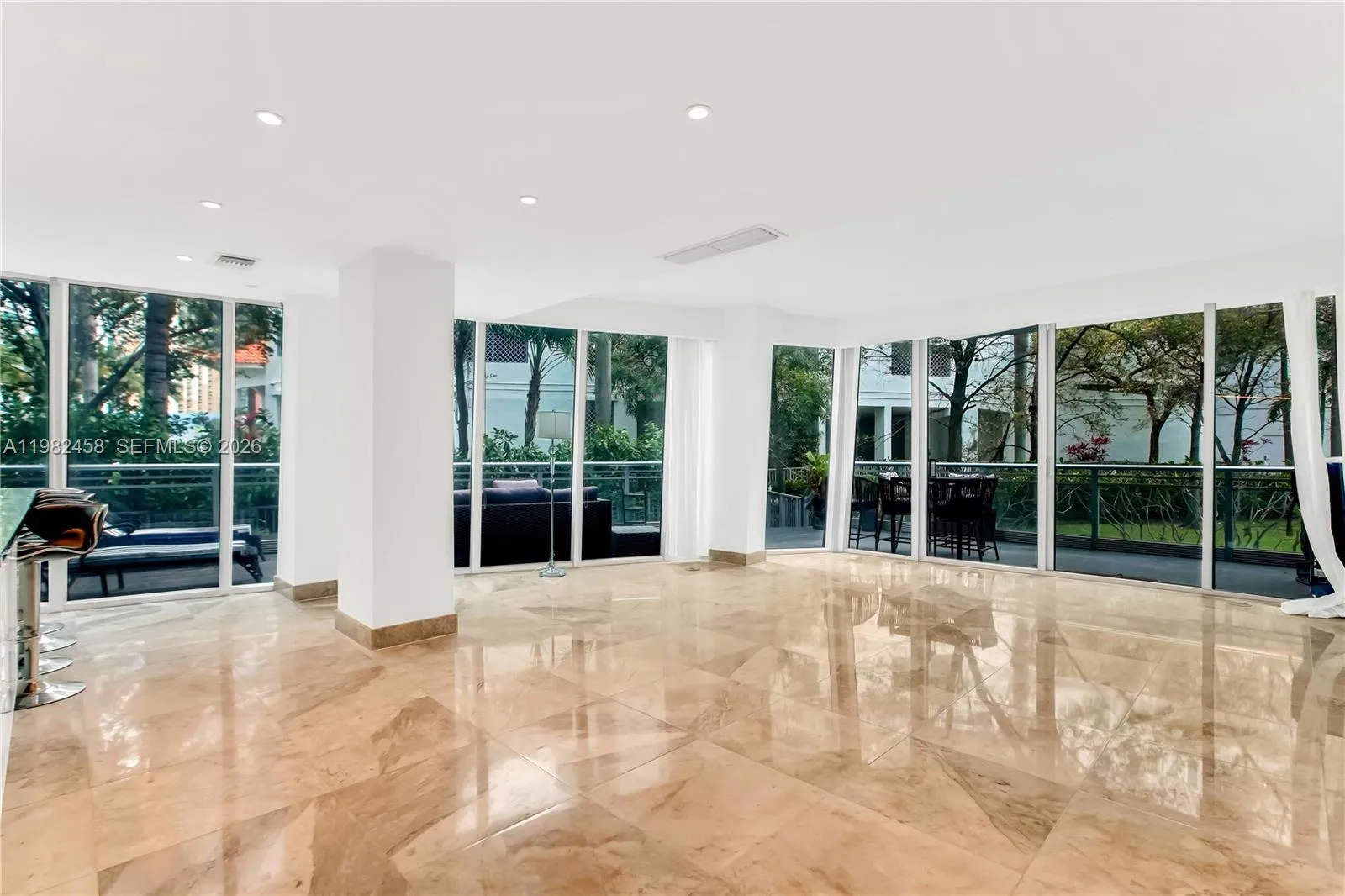 2950 NE 188th St # 150, Aventura FL 33180