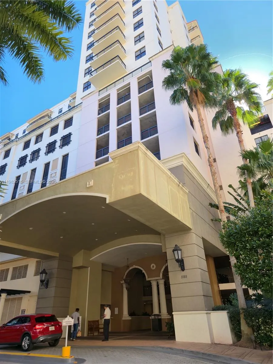 2 bedroom 2 bath for rent at 888 NE Douglas Rd # 405, Coral Gables FL 33134