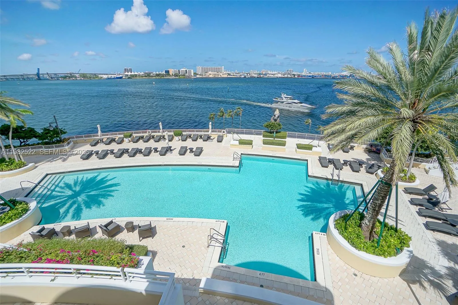 808 Brickell Key Dr # 3702, Miami FL 33131