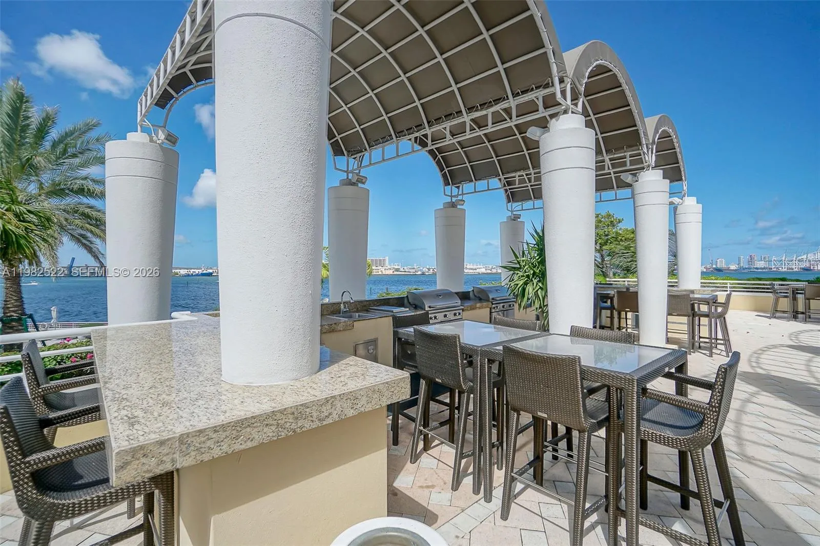 808 Brickell Key Dr # 3702, Miami FL 33131