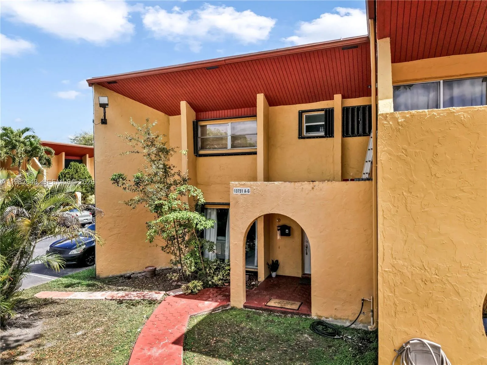 3 bedroom 2 bath for sale at 13731 SW 84th St # 11, Miami FL 33183