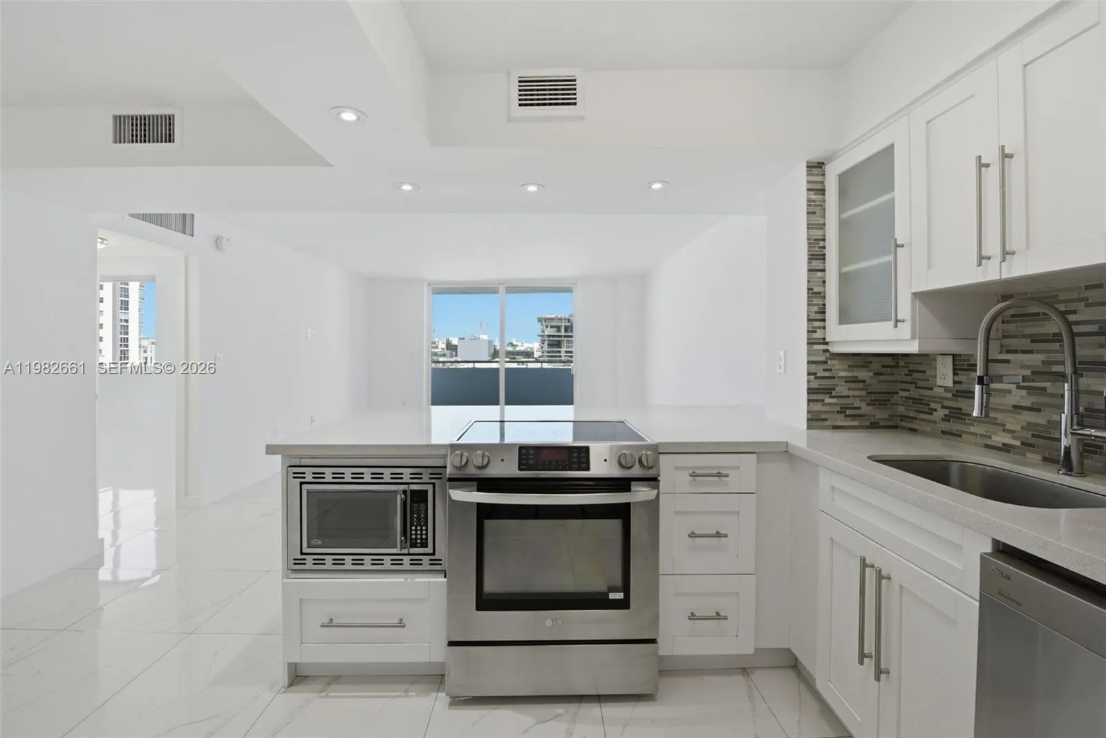 1658 Bay Rd # 703, Miami Beach FL 33139