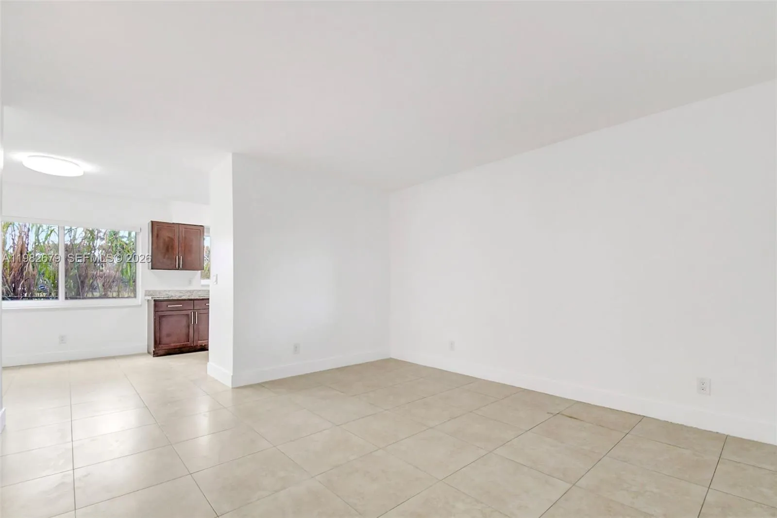 407 SE 9th Court # 3, Hallandale Beach FL 33009