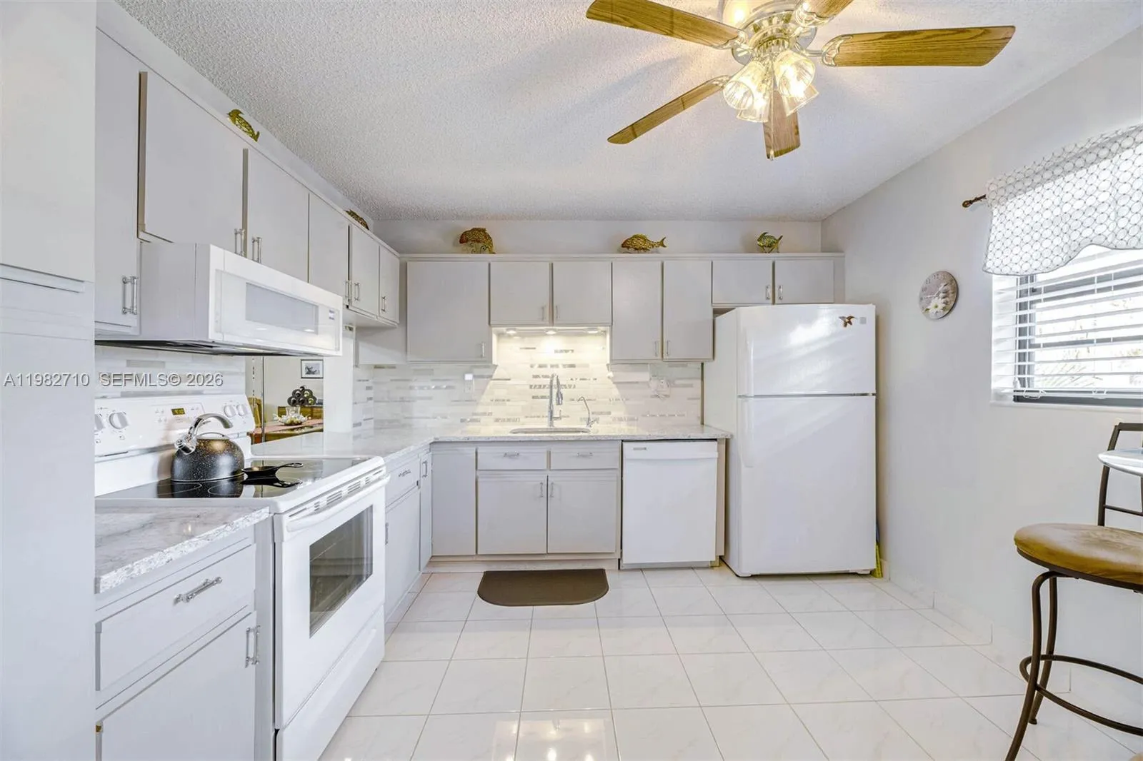 4955 E Sabal Palm Blvd # 305, Tamarac FL 33319