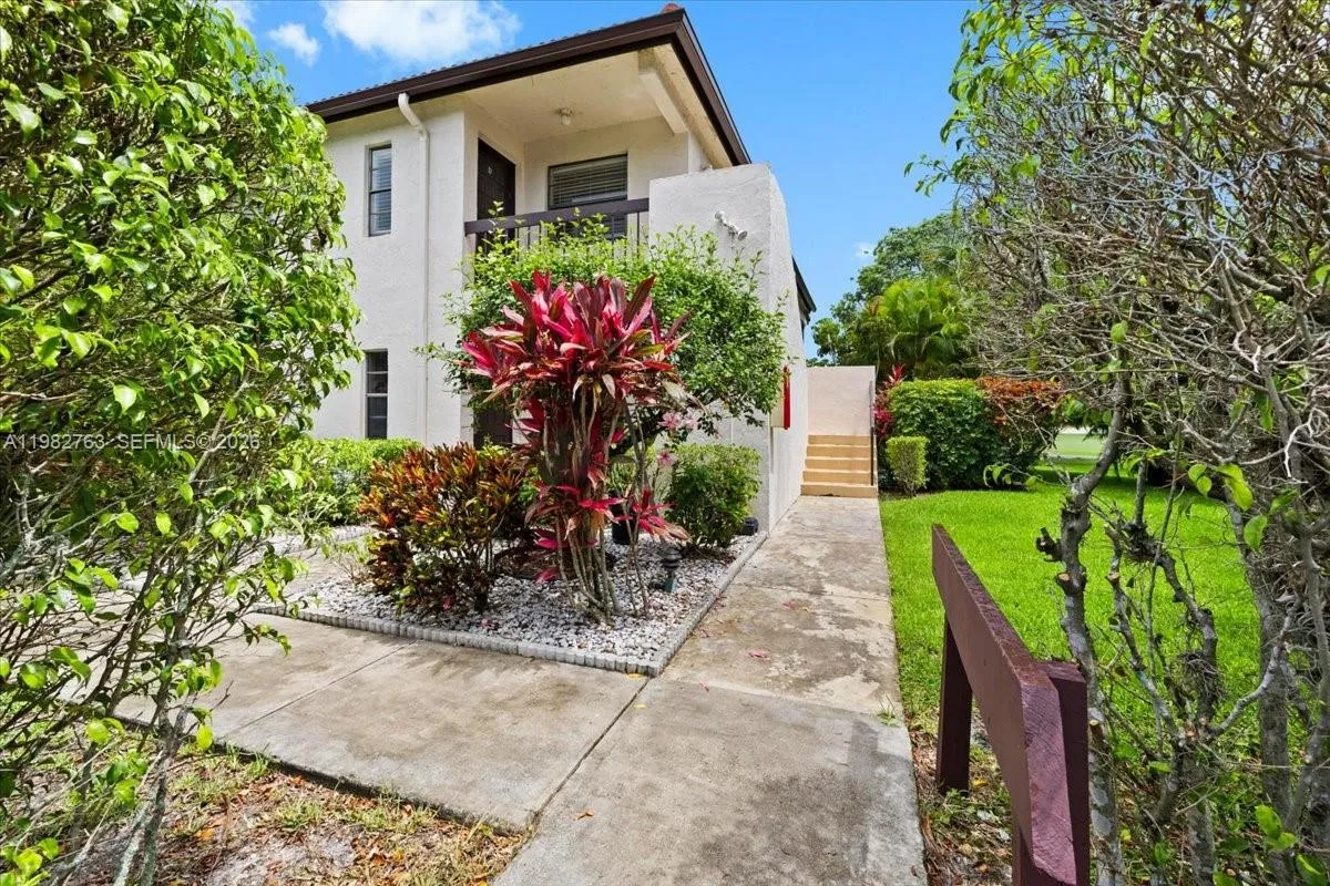 7944 Eastlake Dr # D, Boca Raton FL 33433