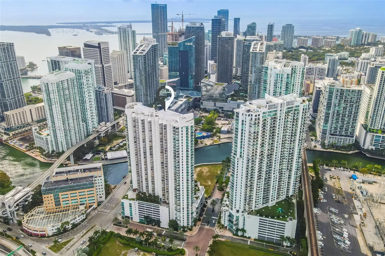 1 bedroom 1 bath for sale at 350 S Miami Ave # 2412, Miami FL 33130