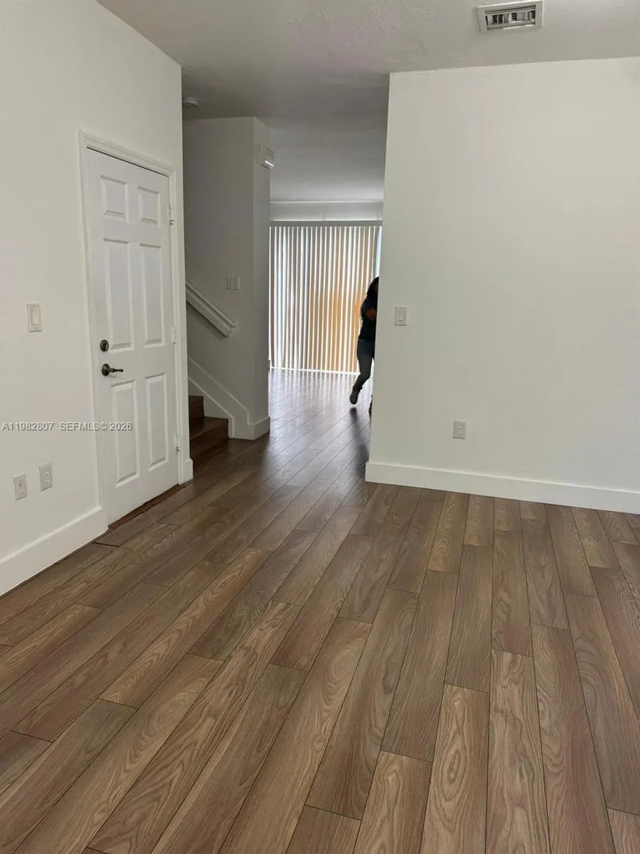 4217 SW 164th Ct, Miami FL 33185