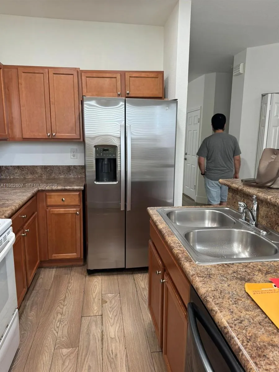 4217 SW 164th Ct, Miami FL 33185