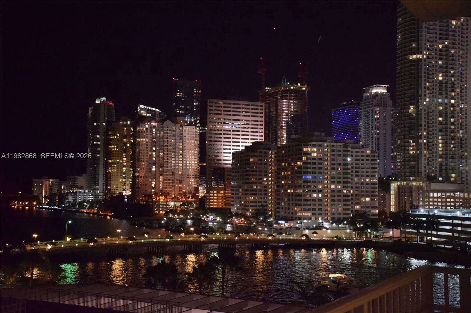 2 bedroom 2 bath for sale at 701 Brickell Key Blvd # 910, Miami FL 33131