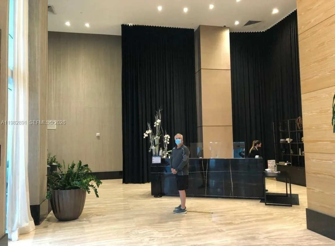 950 N Brickell Bay Dr # 3002, Miami FL 33131