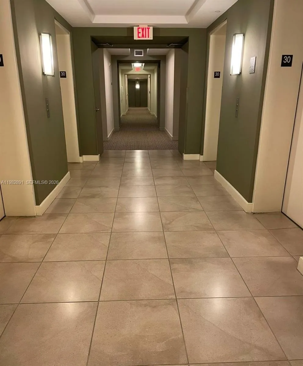 950 N Brickell Bay Dr # 3002, Miami FL 33131