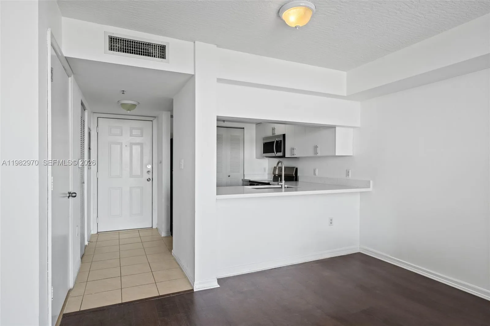 102 SW 6th Ave # 605, Miami FL 33130