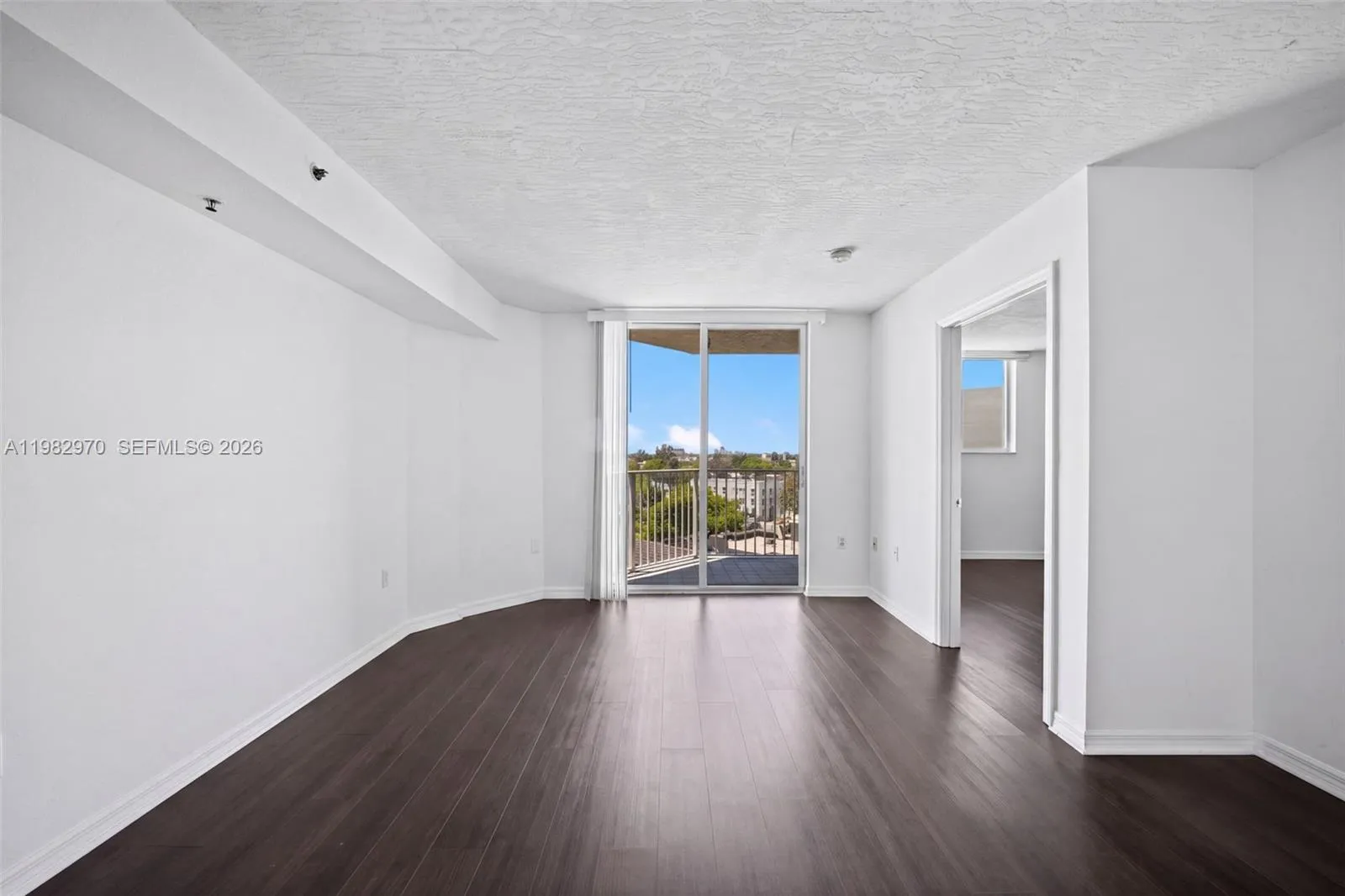 102 SW 6th Ave # 605, Miami FL 33130
