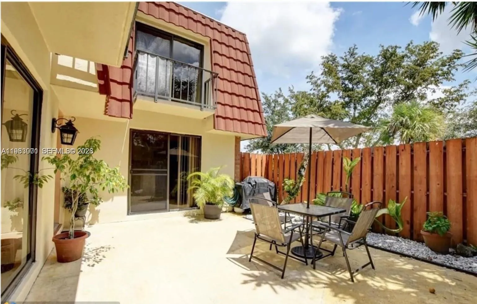 2 bedroom 2 bath for sale at 3103 Spanish dr # 2A, Delray Beach FL 33445