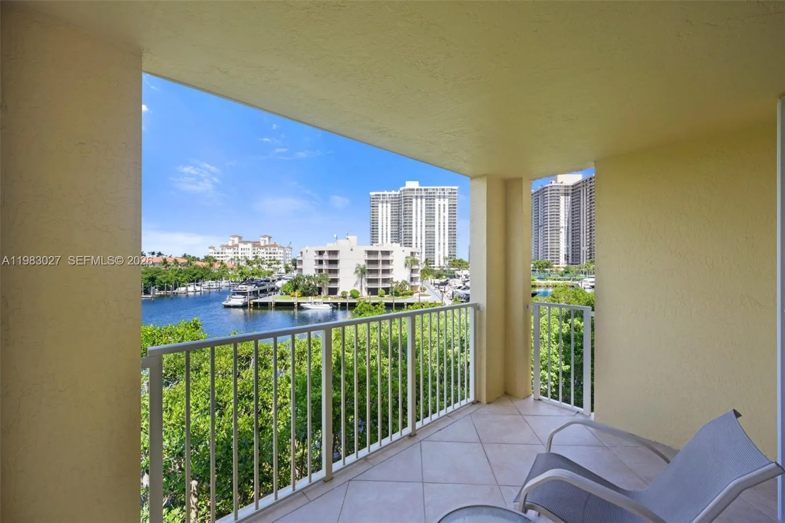 19999 E Country Club Dr # 1406, Aventura FL 33180