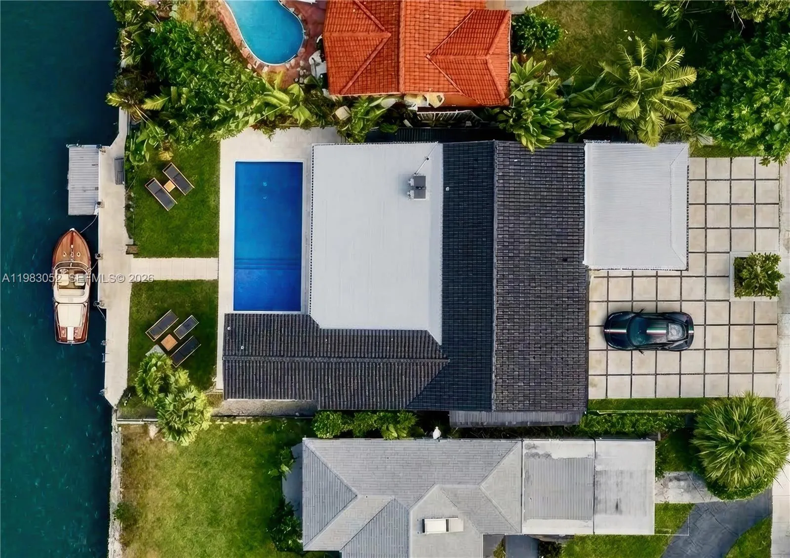 4 bedroom 4 bath for sale at 1560 Cleveland Rd, Miami Beach FL 33141