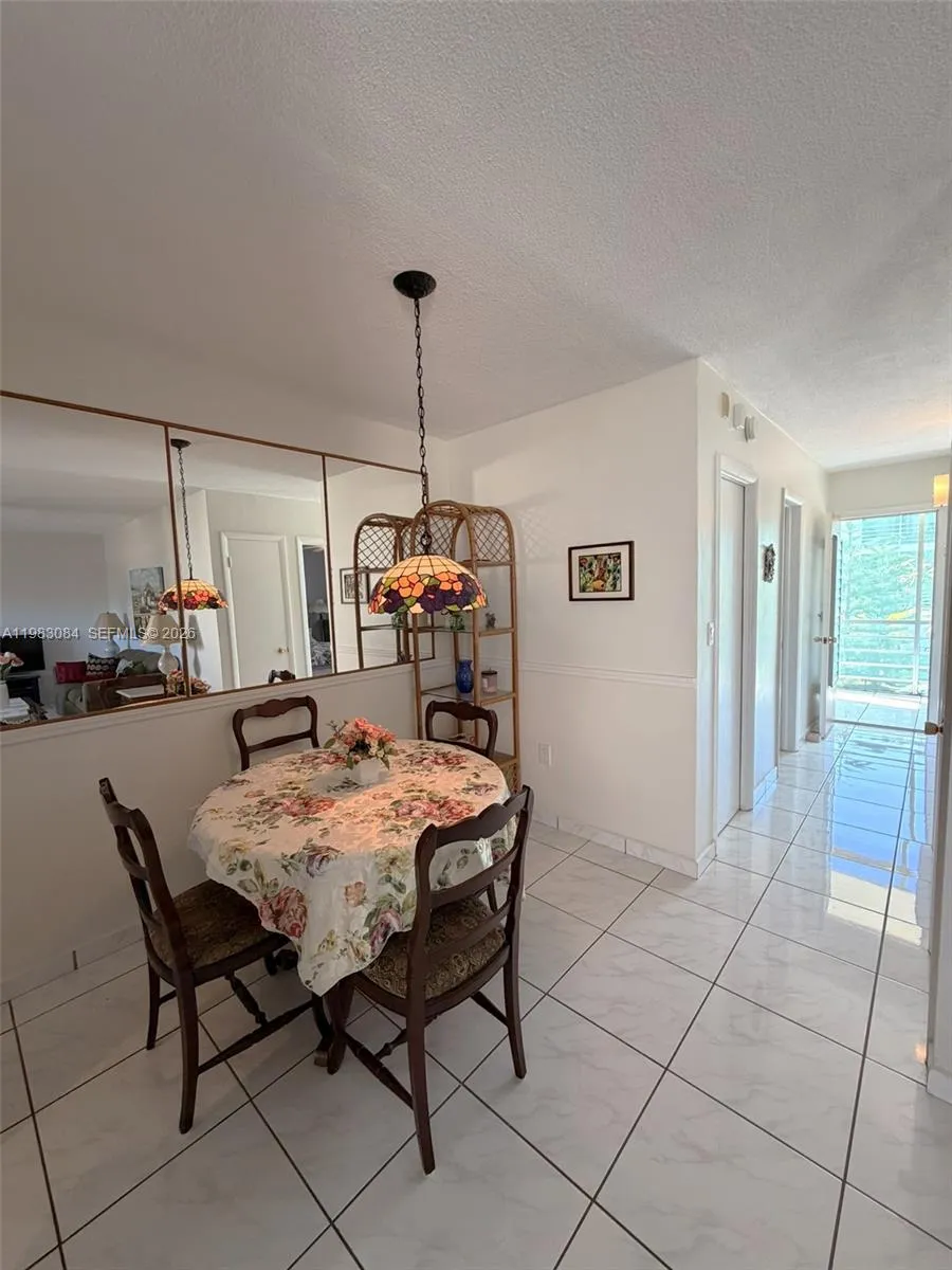 17000 NE 14th Ave # 206, Miami FL 33162