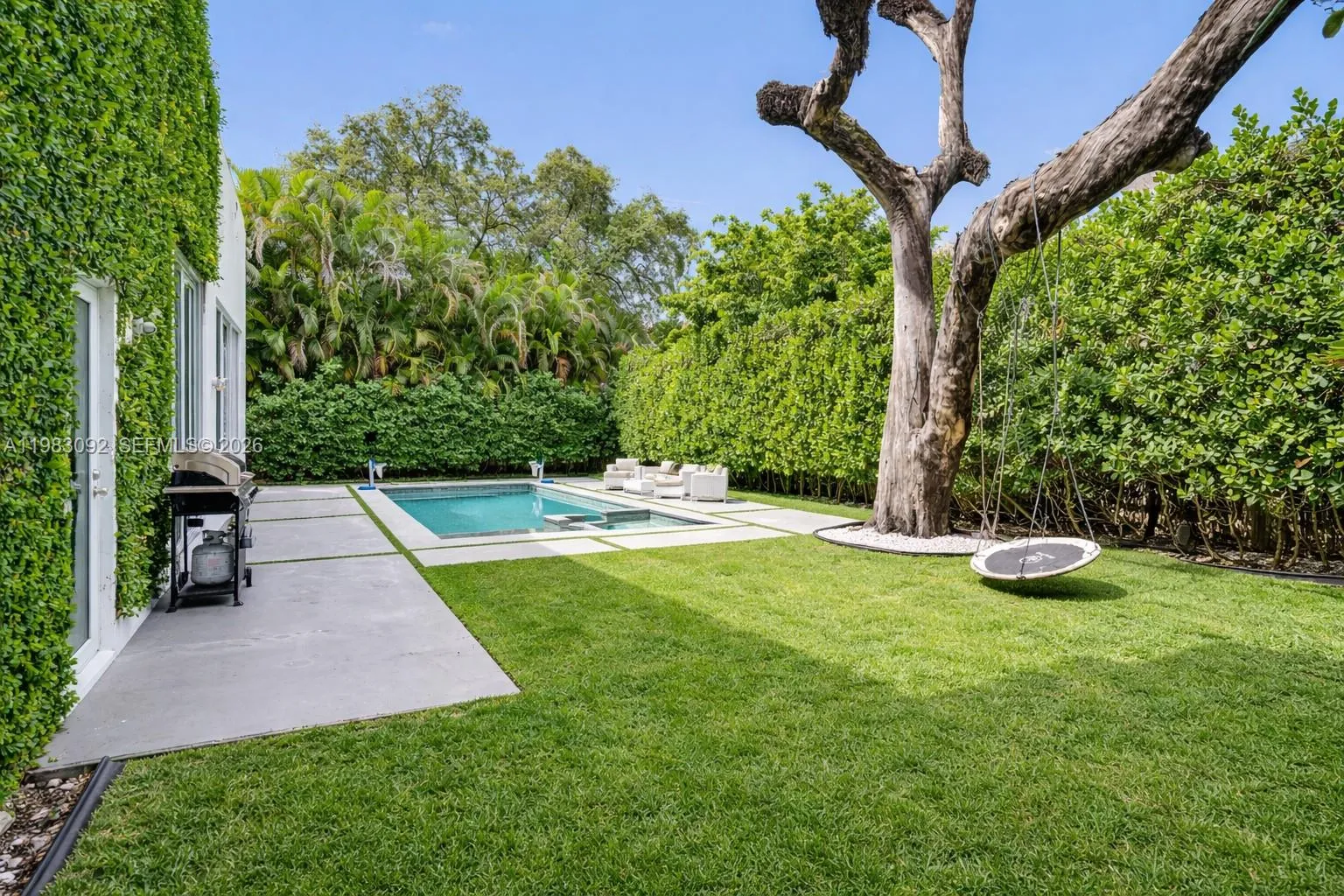 6 bedroom 6 bath for sale at 19914 NE 19th Ct, Miami FL 33179