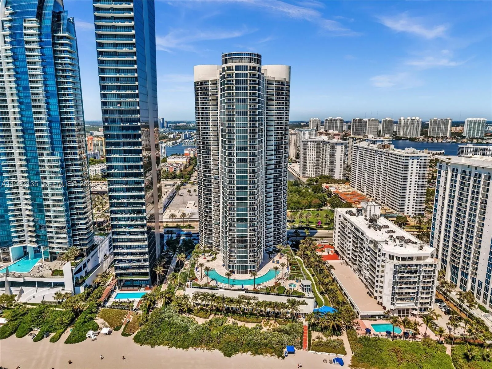 2 bedroom 2 bath for sale at 17201 Collins Ave # 704, Sunny Isles Beach FL 33160