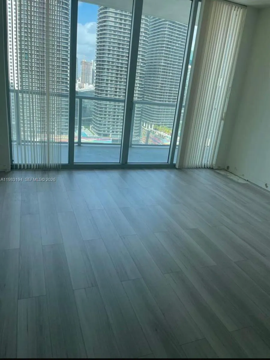 1111 SW 1st Ave, Miami FL 33130