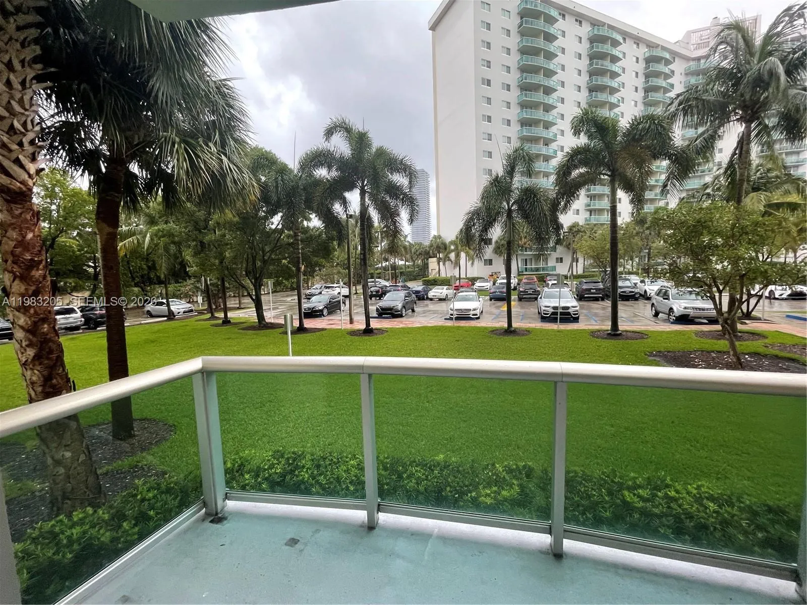 19390 Collins Ave # 122, Sunny Isles Beach FL 33160