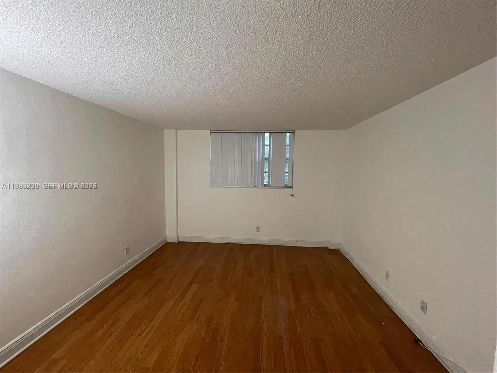 19390 Collins Ave # 122, Sunny Isles Beach FL 33160