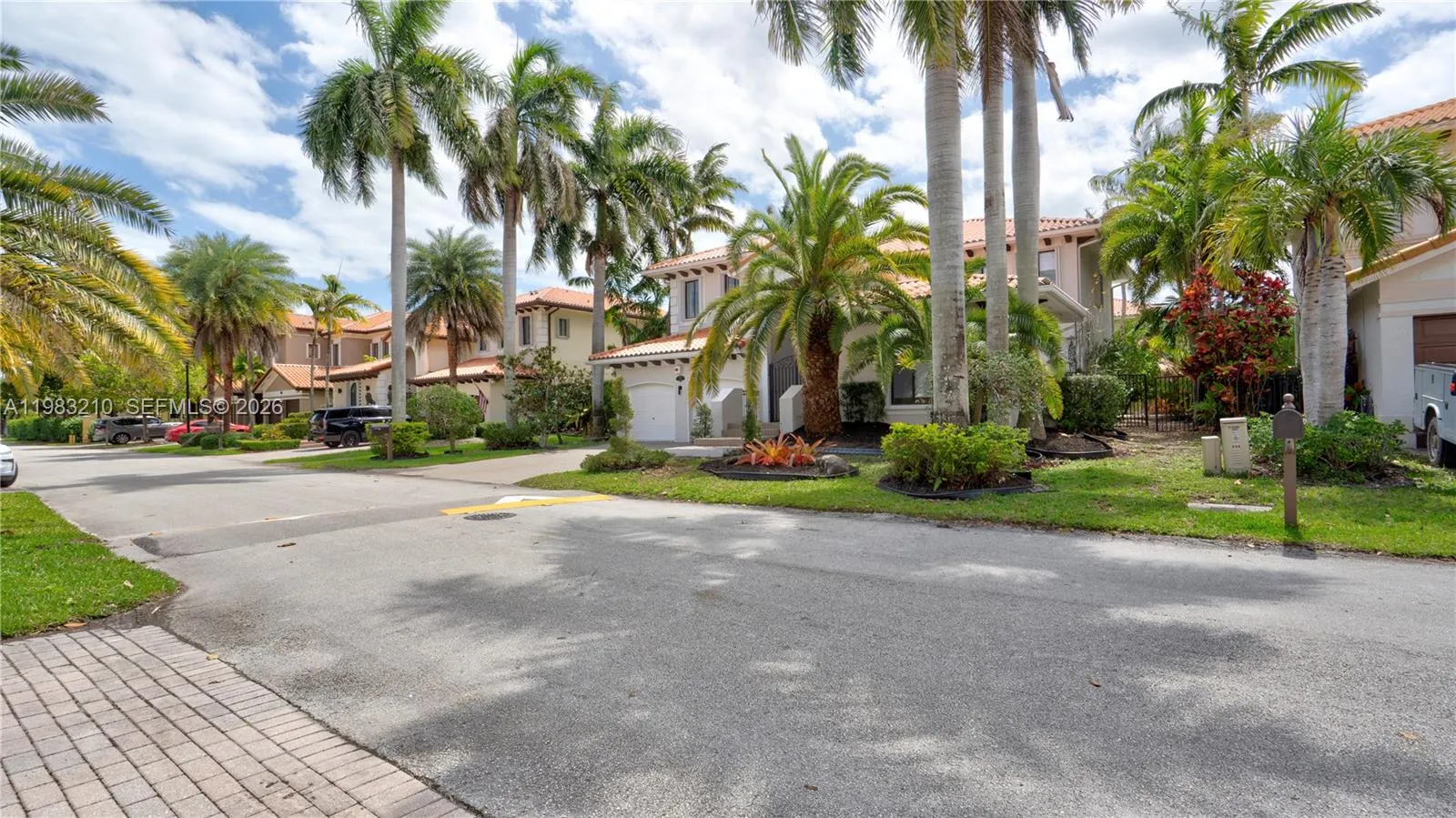 7956 SW 195th St, Cutler Bay FL 33157