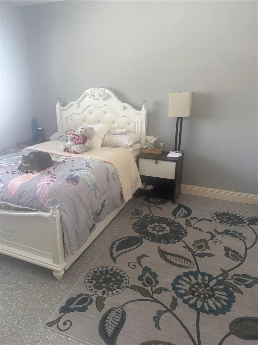 1050 Atlantic Shores Blvd # 211, Hallandale Beach FL 33009