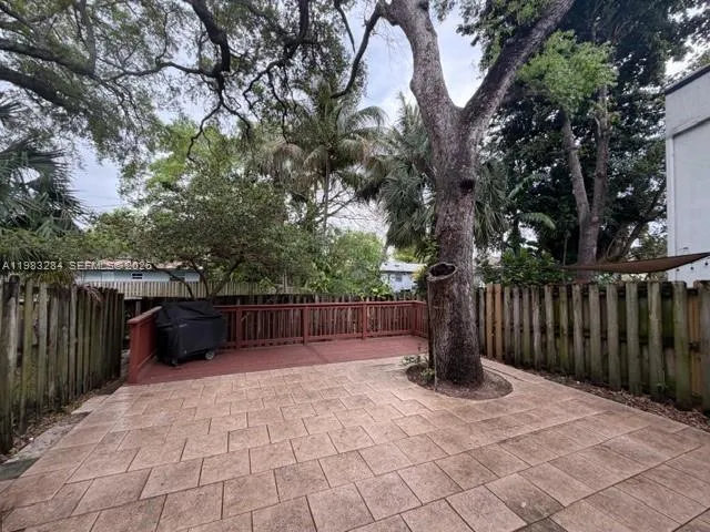 3 bedroom 2 bath for sale at 2927 SW 18th Ter, Fort Lauderdale FL 33315