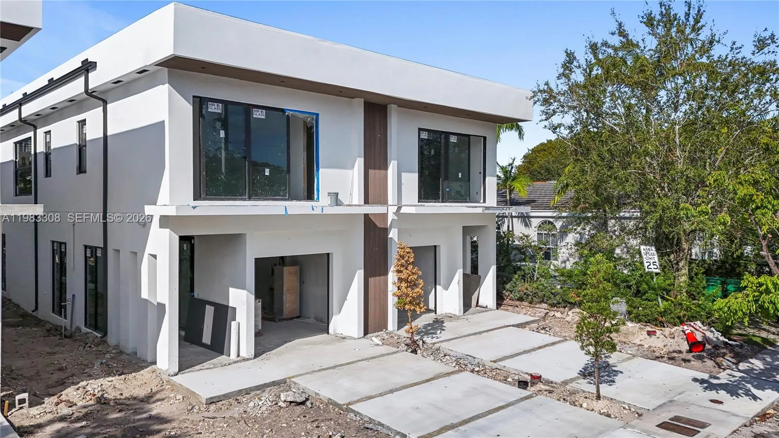 4 bedroom 4 bath for sale at 13 SE 12th Ave, Fort Lauderdale FL 33301