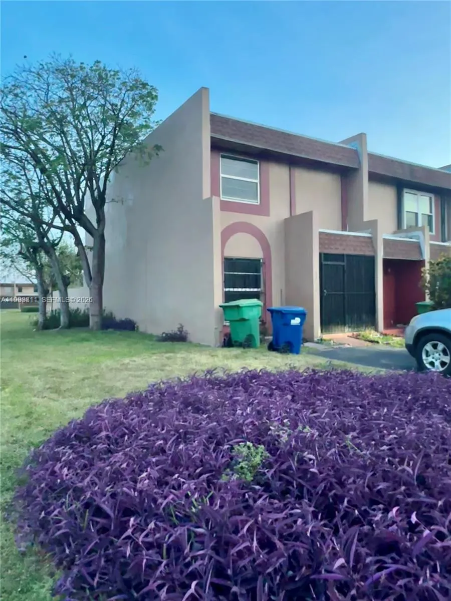 3 bedroom 1 bath for sale at 2754 NW 196th St, Miami Gardens FL 33056