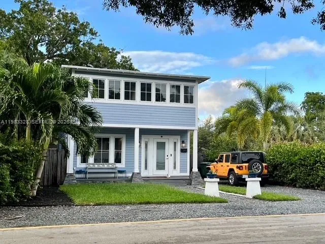 3 bedroom 3 bath for sale at 1009 TEQUESTA, Fort Lauderdale FL 33311-6261
