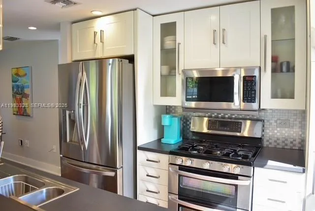 1009 TEQUESTA, Fort Lauderdale FL 33311-6261