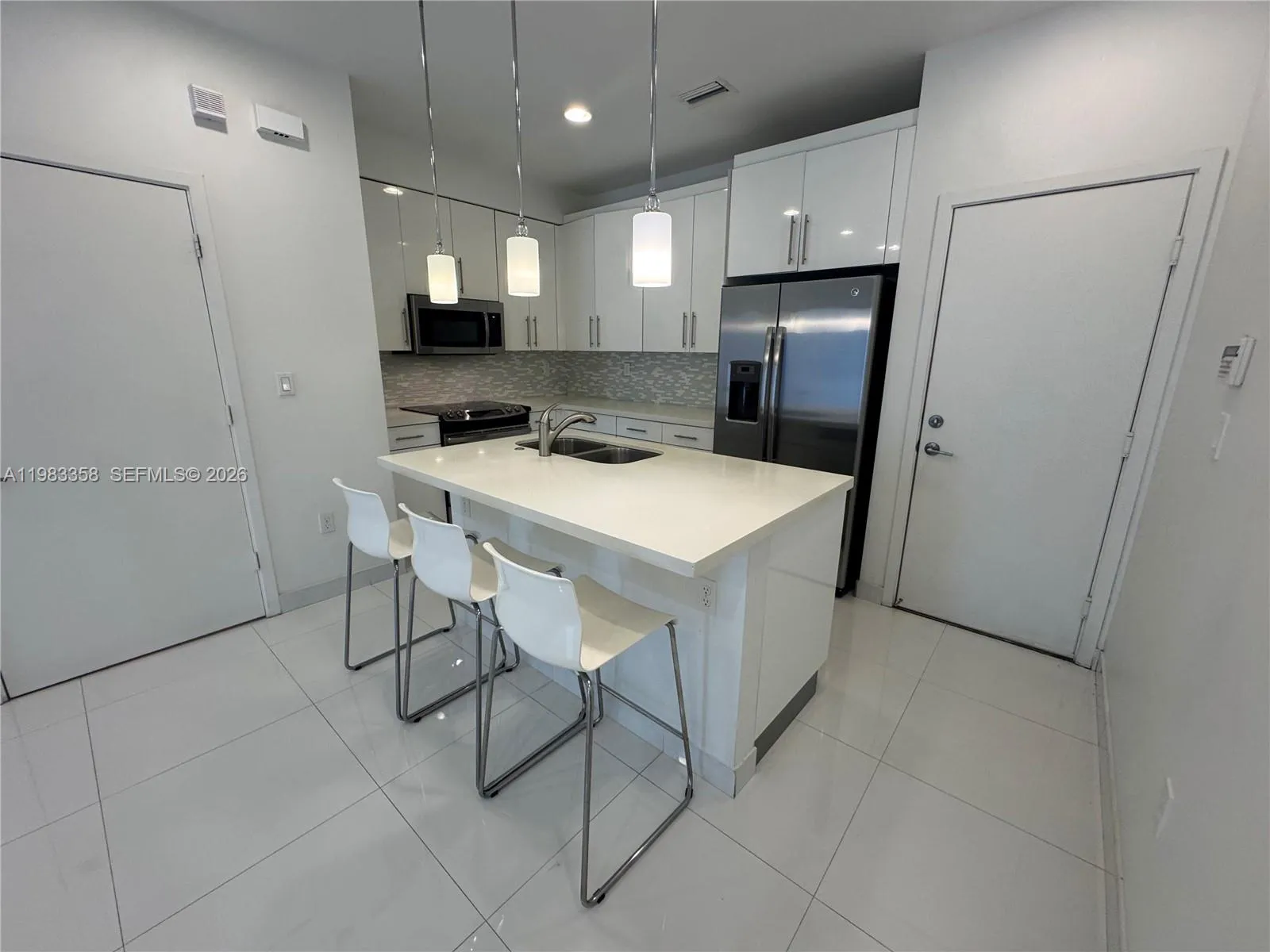 2630 NE 213 St # 105, Miami FL 33180