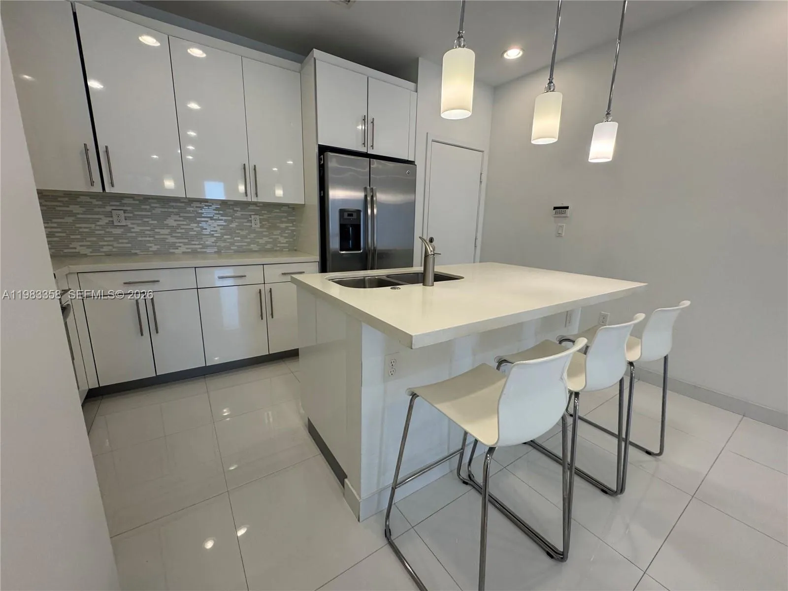 2630 NE 213 St # 105, Miami FL 33180