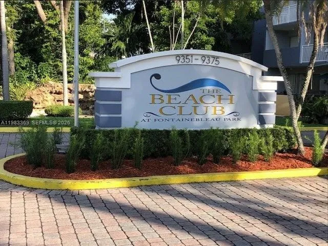 1 bedroom 1 bath for sale at 9351 Fontainebleau Blvd # B415, Miami FL 33172
