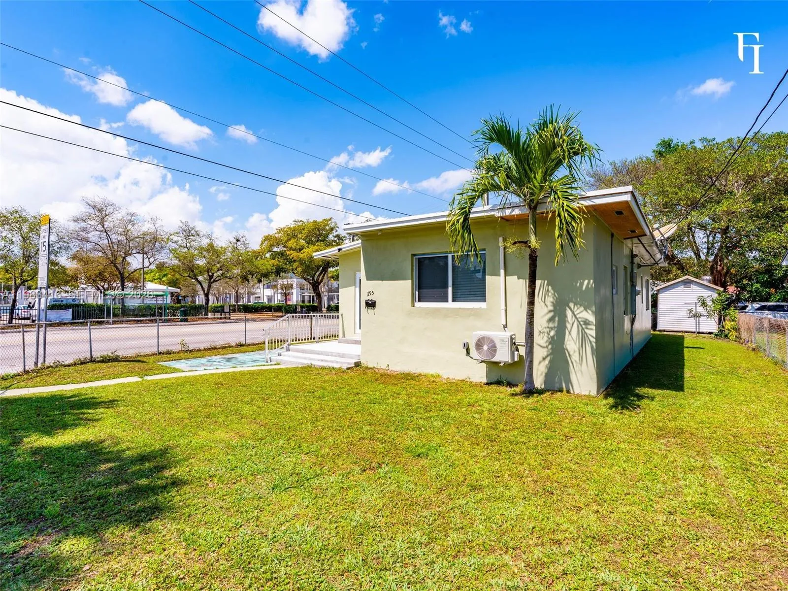 1195 NW 48th St, Miami FL 33127