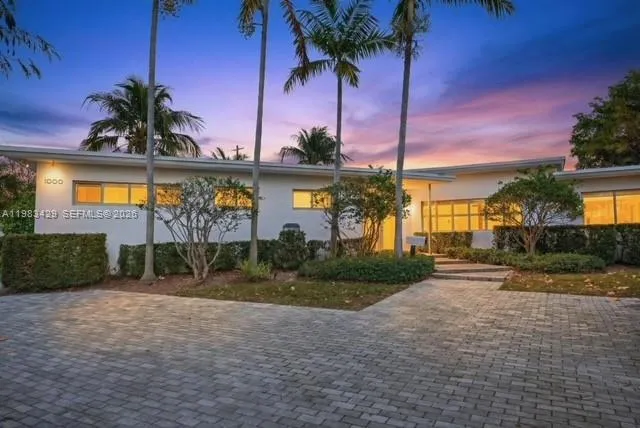 1000 N Shore Dr, Miami Beach FL 33141