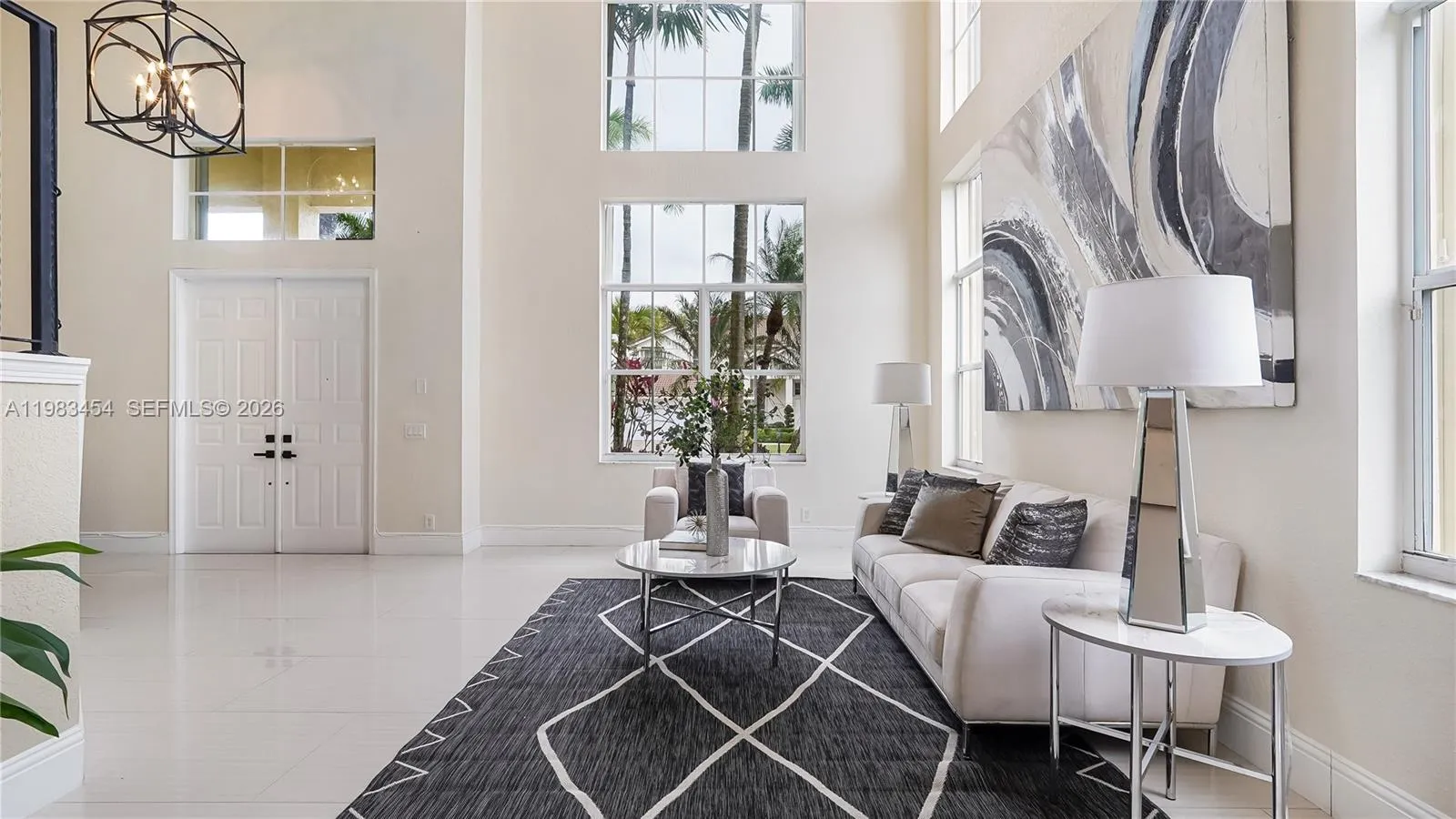 1646 Victoria Pointe Ln, Weston FL 33327