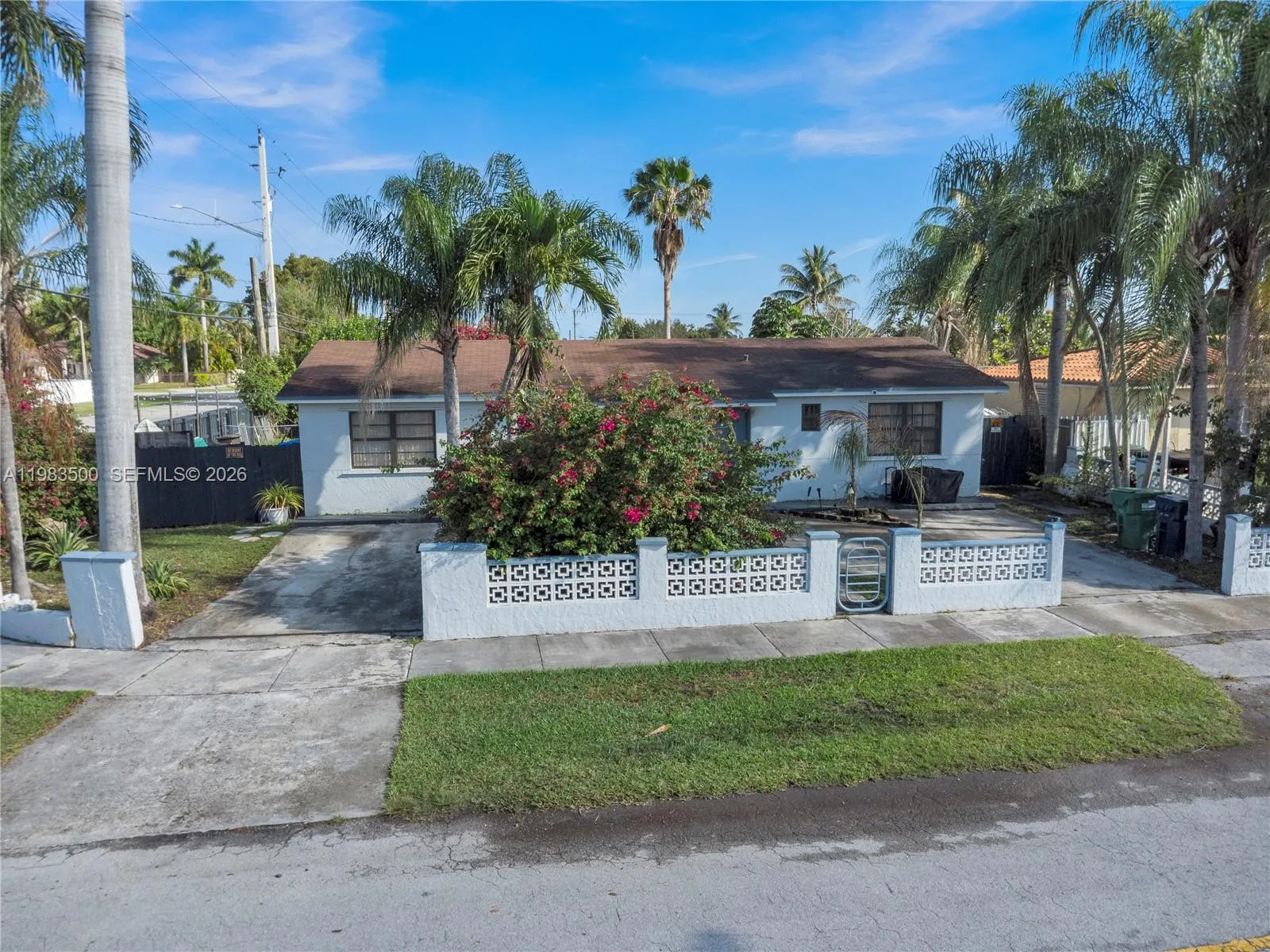 4 bedroom 3 bath for sale at 12691 SW 190th St, Miami FL 33177