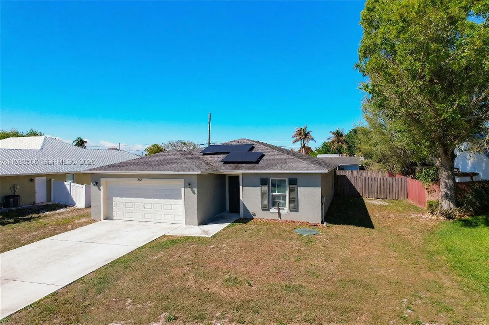 865 SW Mccracken Ave, Port St. Lucie FL 34953