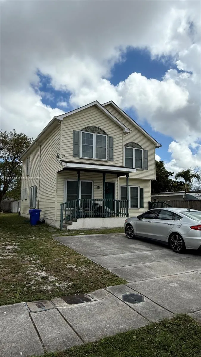 1738 SW 44th Ter, Fort Lauderdale FL 33317