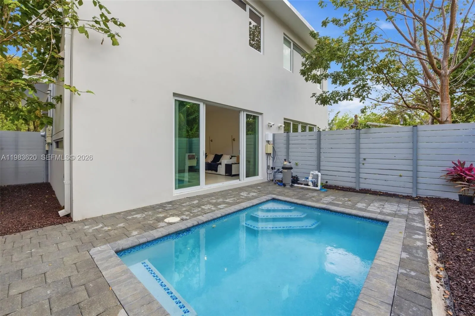 3525 Day Ave, Miami FL 33133